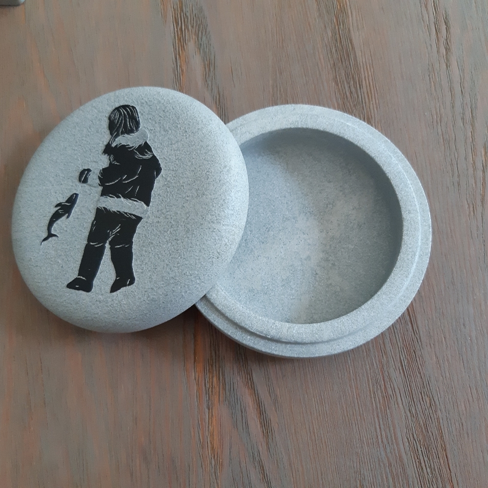 Northern Expressions Canadian Inuit soapstone trinket box
